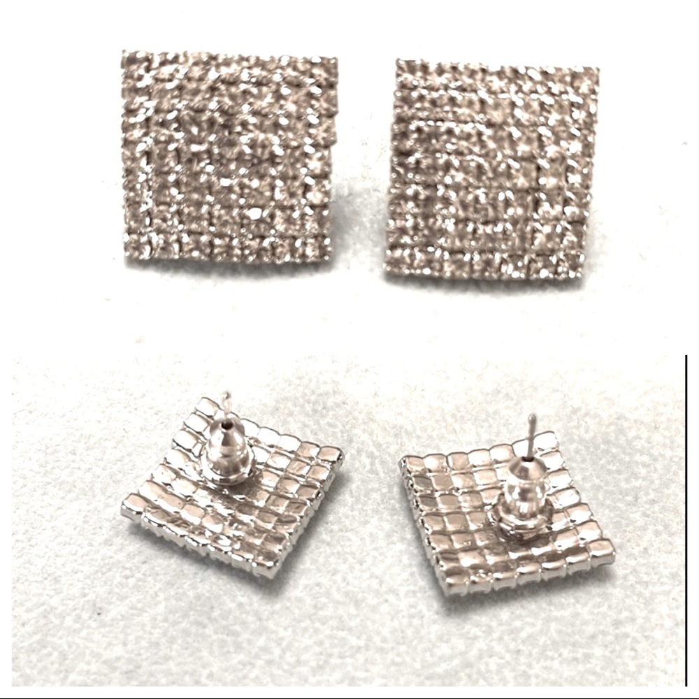 Adorable pierced rhinestone earrings